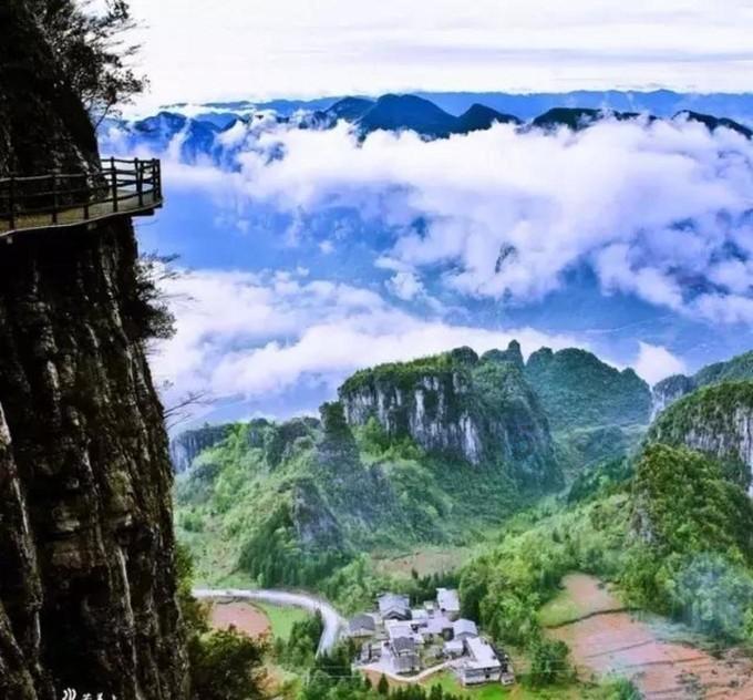 突击英雄
